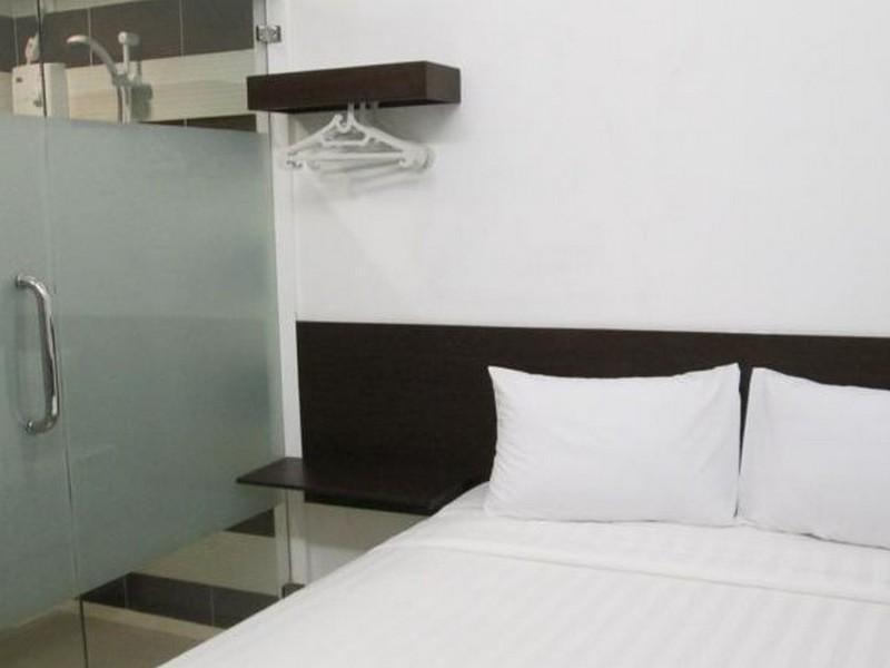 Capsule Hostel Old Batavia Jakarta Buitenkant foto