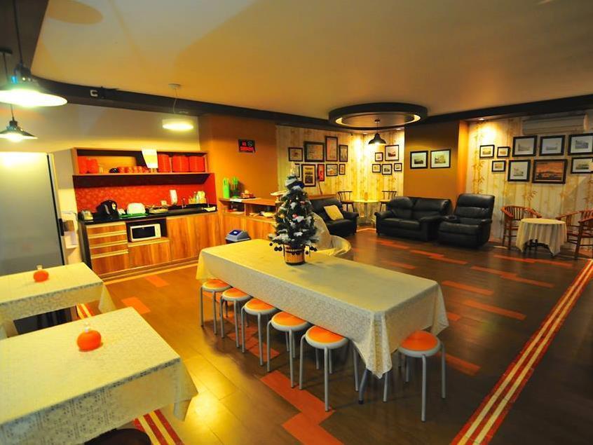 Capsule Hostel Old Batavia Jakarta Buitenkant foto